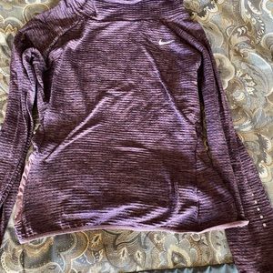 Nike thermal size small